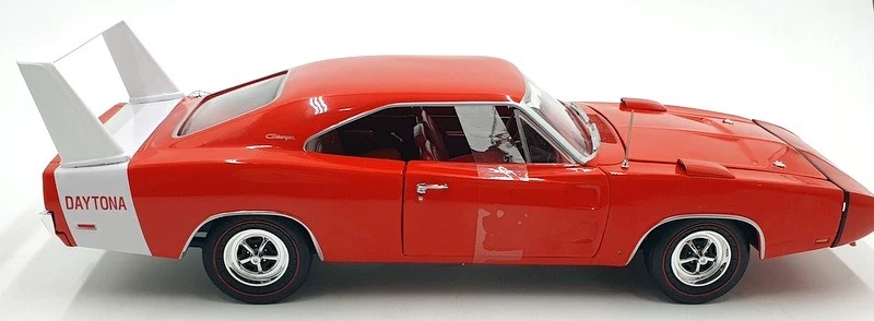 Dodge Charger Daytona 1969 Auto World escala 1/18 AMM1324/06 - - rojo Foto 4 de 4