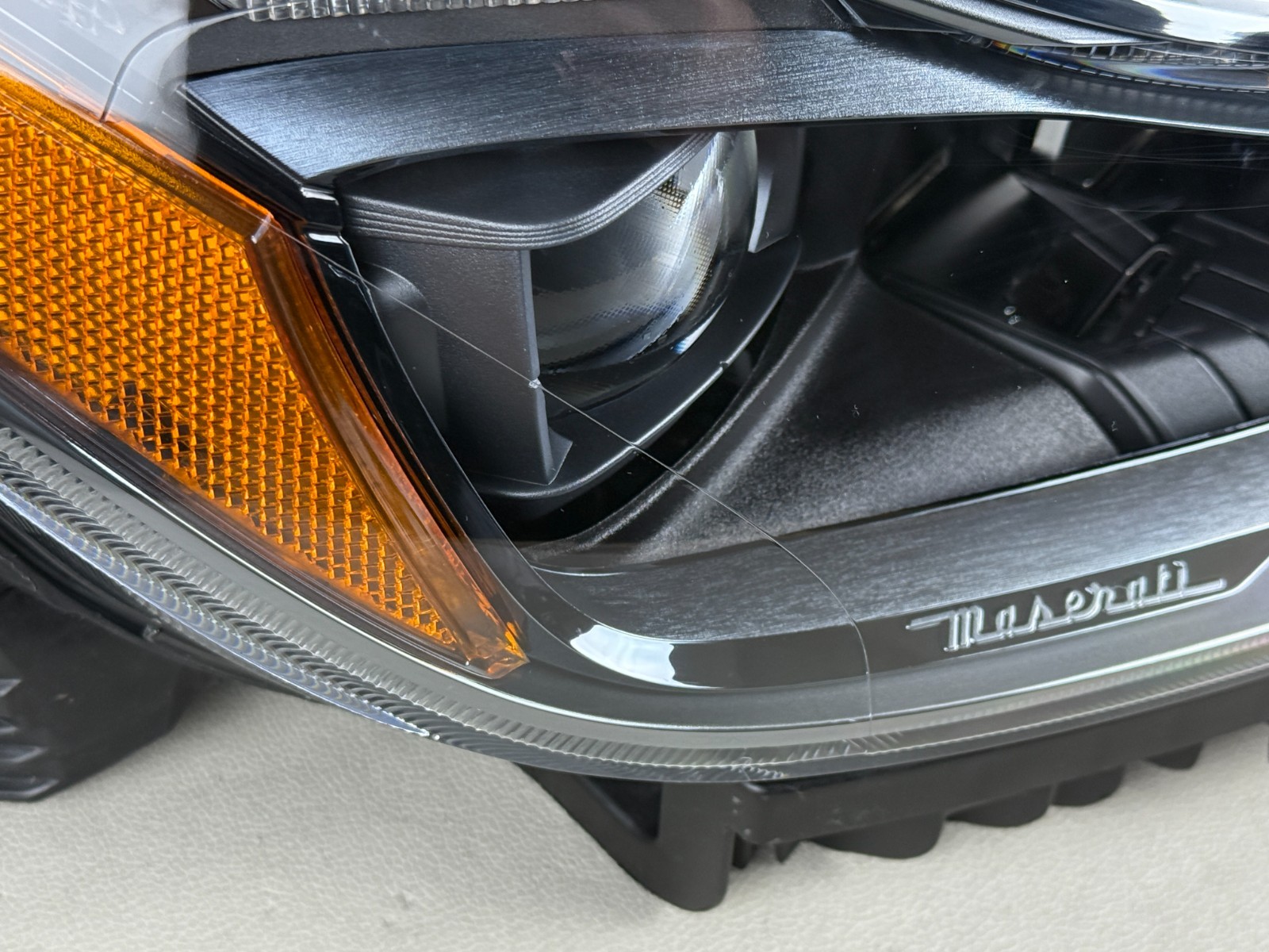 Perfect! 2018-2024 Maserati Ghibli Right RH Side Dark LED Headlight OEM