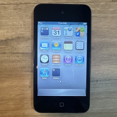 Apple iPod Touch 4th Generation Black (32 GB)