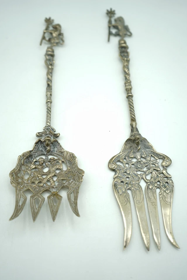 Vintage Italian Silver Plate Serving Set with Lions and Cherubs - Image 3 of 4