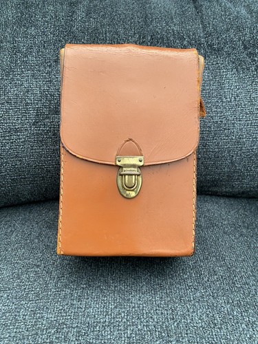 Vintage Travel 2-Piece Glass Liquor Flasks Set w/ Leather Case - Made In England - Picture 8 of 9