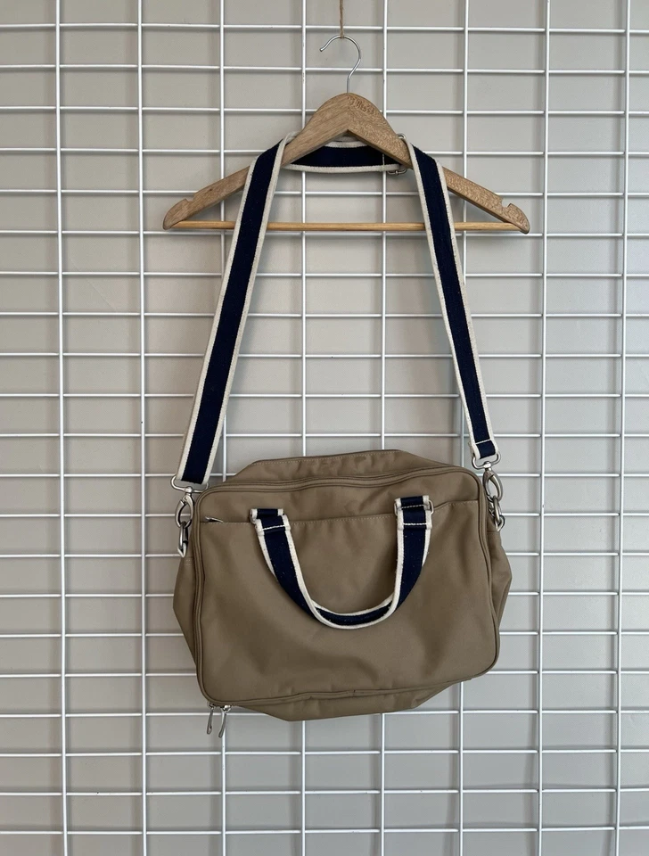 Lacoste Horizontal Shoulder Camera Bag Vintage Beige Messenger Bag - Image 4 of 4