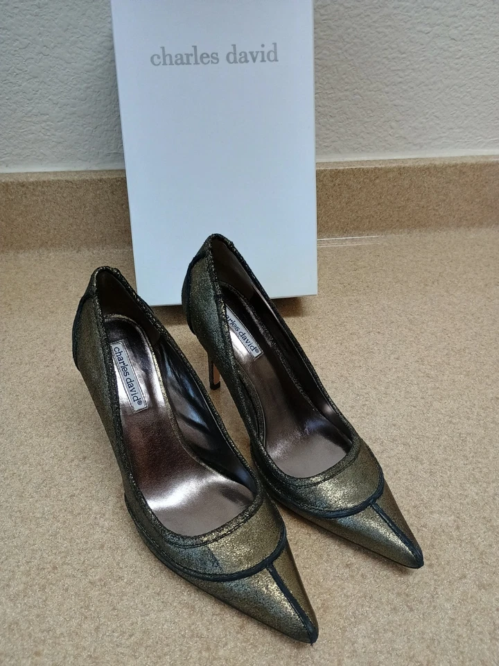 Zapatos de salón clásicos de gamuza de peltre Charles David talla 9M tacón punta punta brillo aguja Foto 3 de 4