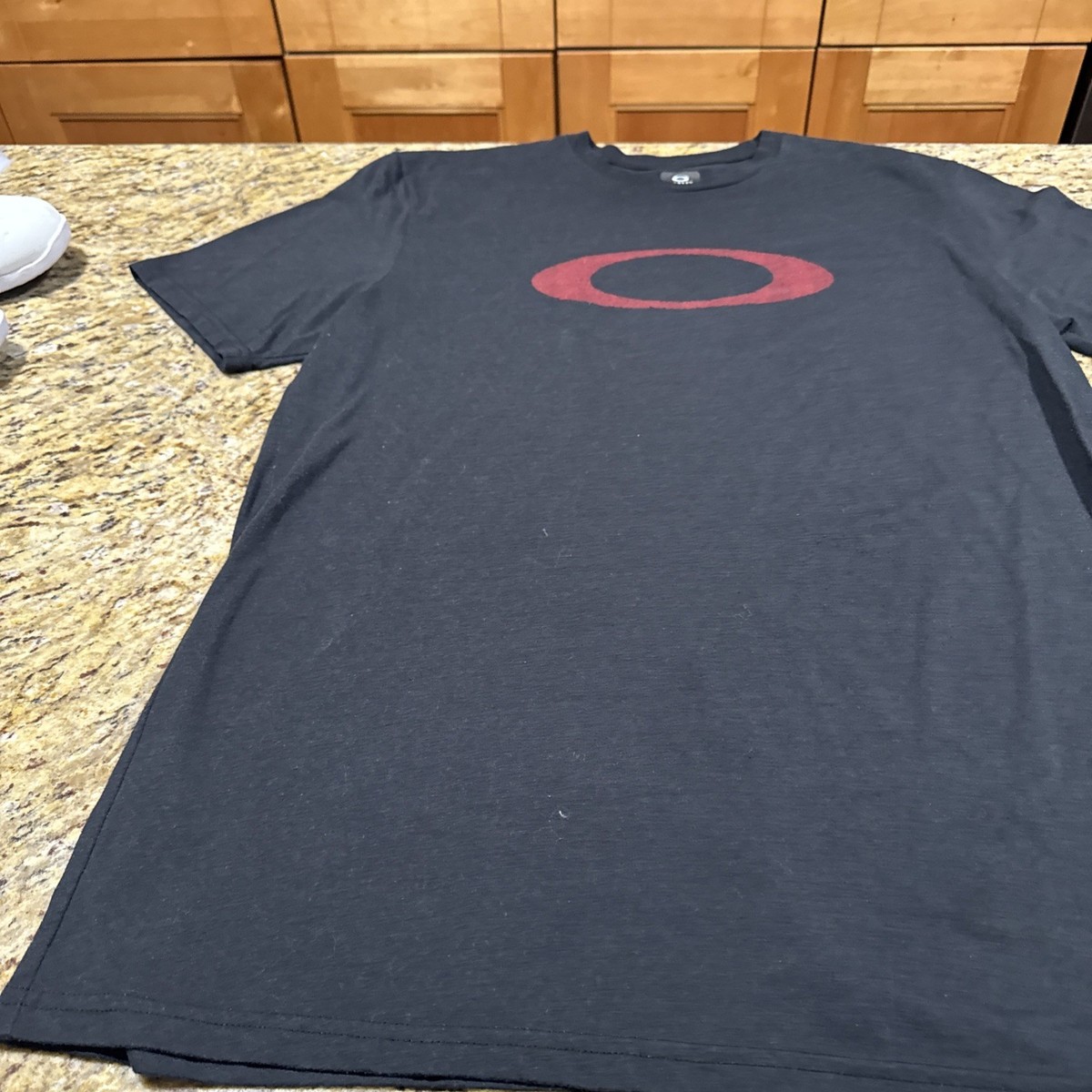 Oakley Mens Shirt Black Red Logo Short Sleeve 2XL Orig Logo Nice