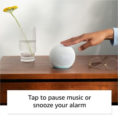 Amazon Echo Dot 第5代with Clock (ホワイト) Amazon Echo Dot (5th Gen) with Clock, Compact Smart Speaker