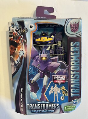 Hasbro Transformers Toys EarthSpark Deluxe Class Shockwave Action