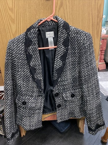 Emma James Jacket Black White Collared Buttons Black Lace Trim Pockets Lined P4 - Picture 2 of 8