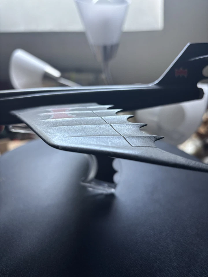 VINTAGE 1960'S AURORA PLASTICS CORP BATMAN BAT JET BATPLANE MODEL miss land gear - Image 2 of 4