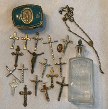 Vtg Lot Christian Catholic Crosses Crucifix Medals Charms Pendants Chain