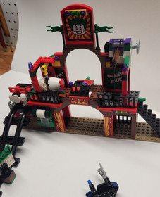 LEGO 6857 Dynamic Duo Funhouse Escape Incomplete