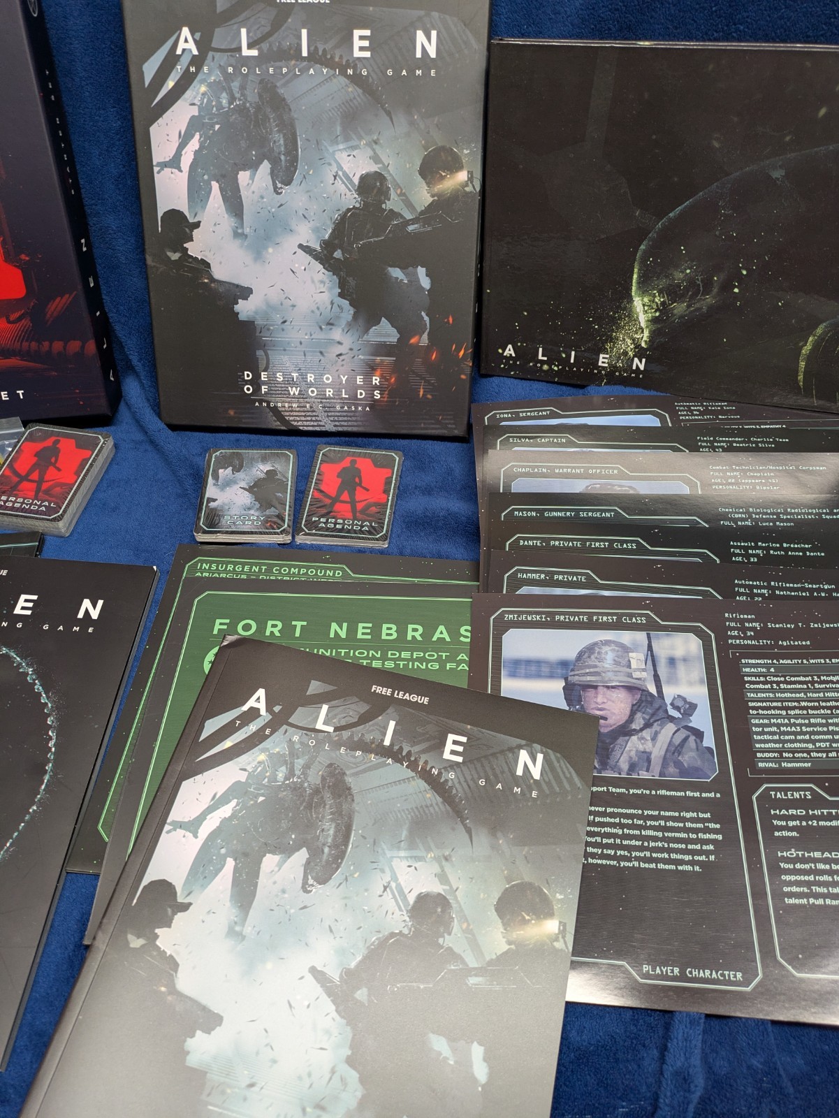 Free League ALIEN RPG Starter Set + Destroyer of Worlds + Screen Bundle