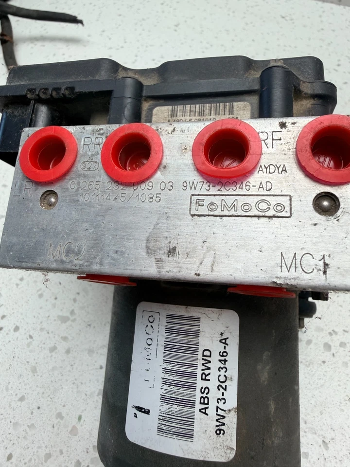 2009-2011 Ford Crown Victoria ABS Pump Control OEM 9W73-2C346-AD Module used - Image 4 of 4