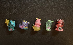 Hatchimals Coral Castle Playset W/ 5 Colleggtibles Assorted Figures