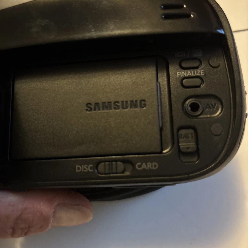 Samsung DVD Cam -RW-R Schneider Kreuznach Untested NO POWER CABLE - Image 3 of 4