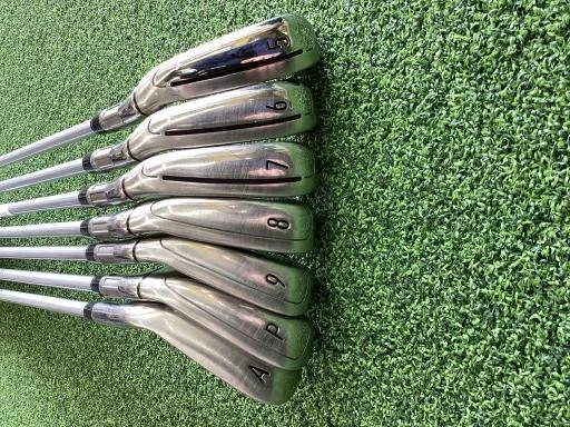 TaylorMade M6 Iron Set 5-9,Pw,Aw 7pc Flex S FUBUKI TM6 Graphite - Image 3 of 4