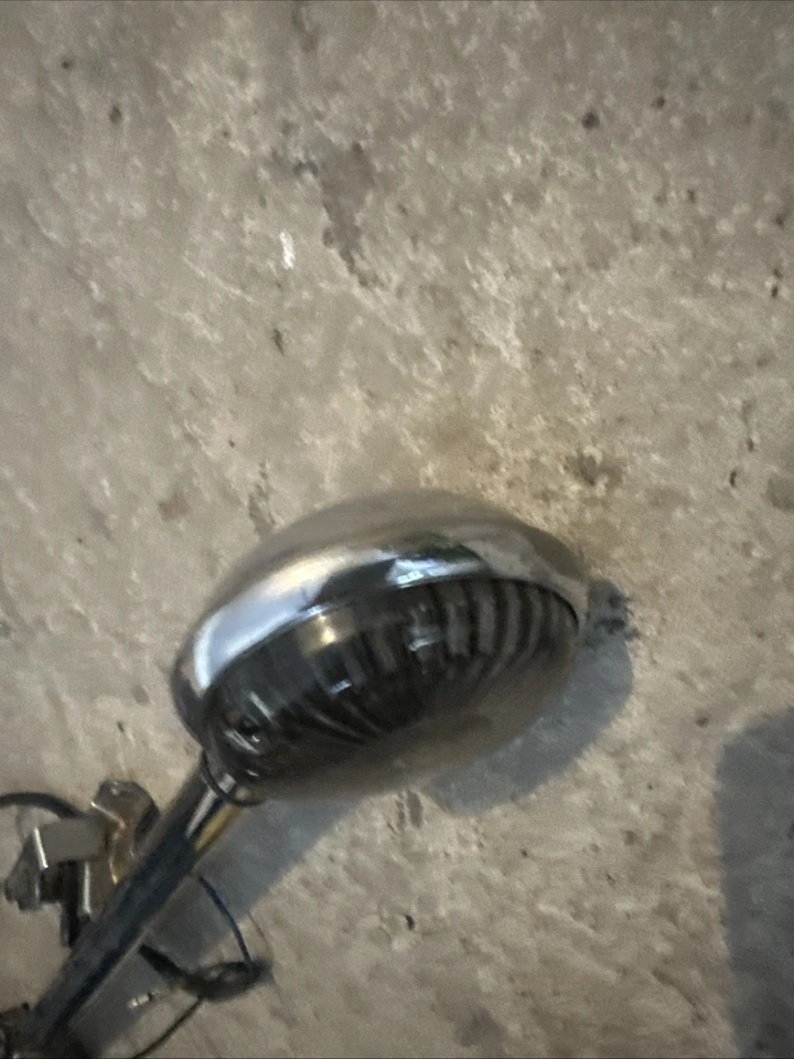 99-13 YAMAHA XVZ 1300 TF XVZ1300 VENTURE ROYAL STAR Front Turn Signals Bar - Image 3 of 4