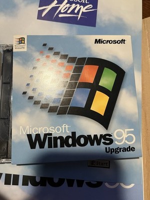 Microsoft Windows 95 Upgrade Software with CD-ROM, Product Key, Manual. Untested