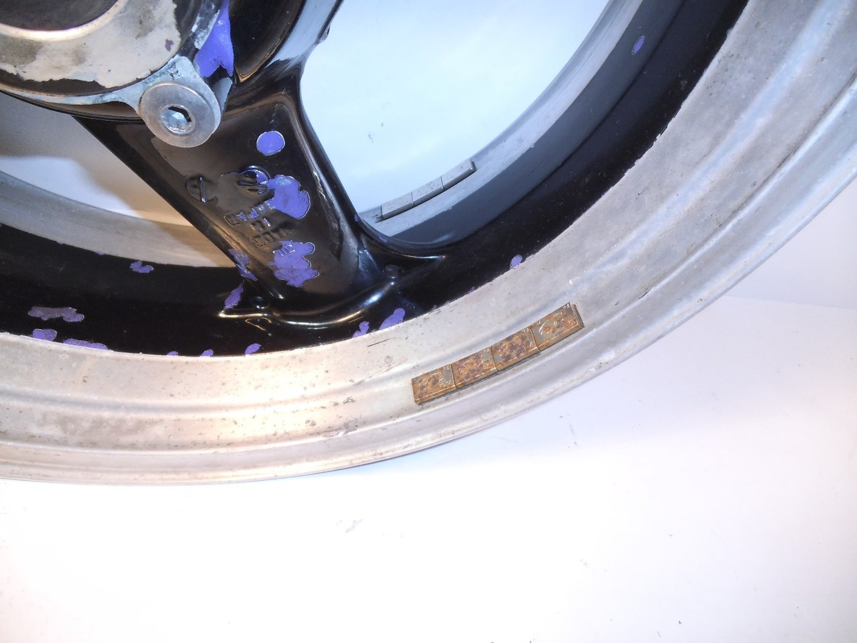 KAWASAKI ZX7R REAR WHEEL RIM 41073-1597-F8 ZX-7R ZX 7R 7RR NINJA