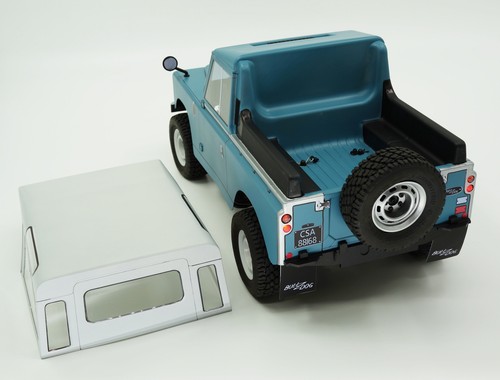 Carisma 88168 SCA-1E D2.1 Bulldog Deluxe 4X4 Off-Road Crawler Kit - Picture 5 of 10