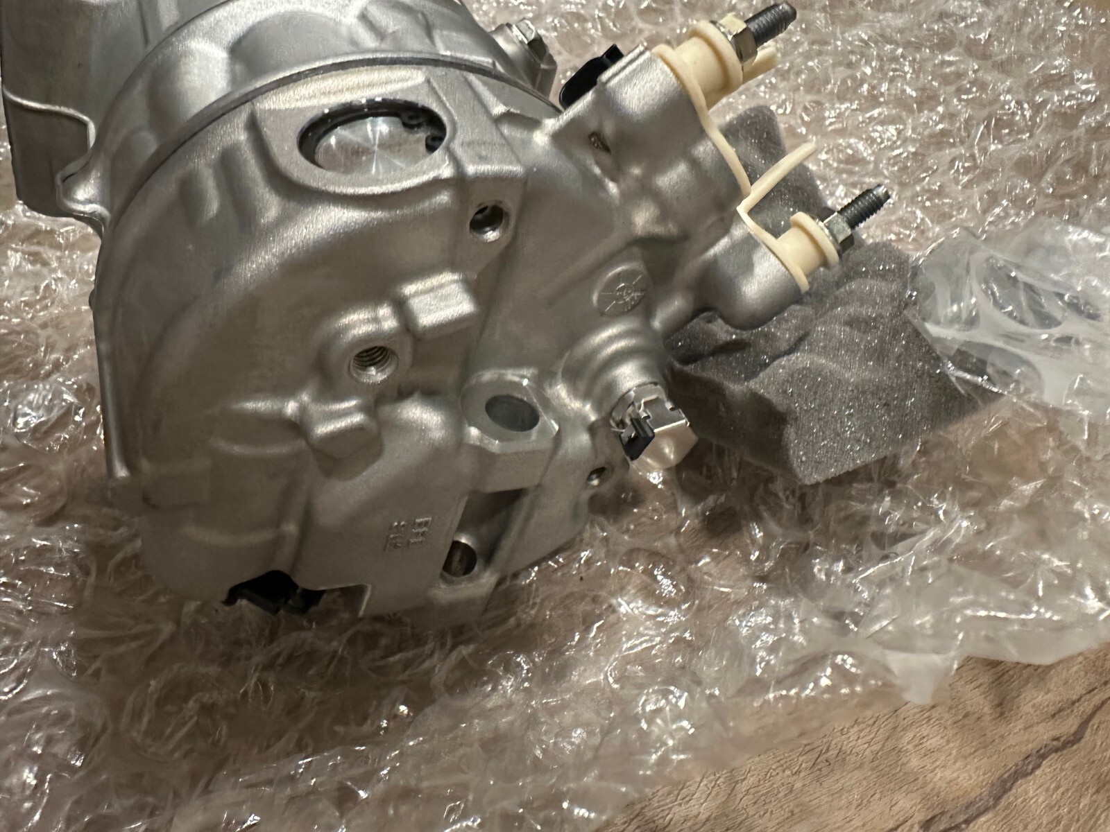 OEM brand new McLaren 570s/600lt AC compressor