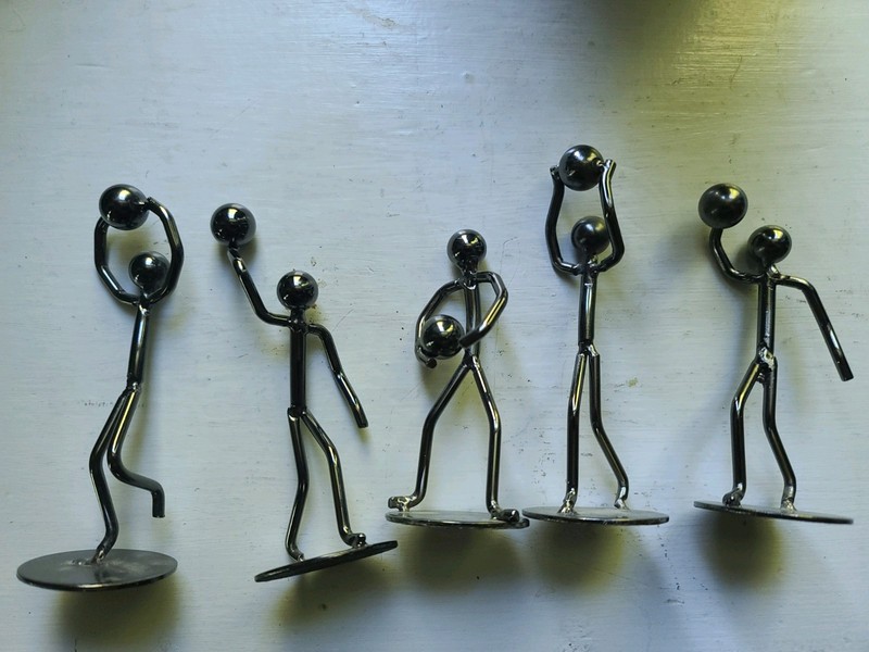 Five (5) Metal Stickperson Basketball Players
