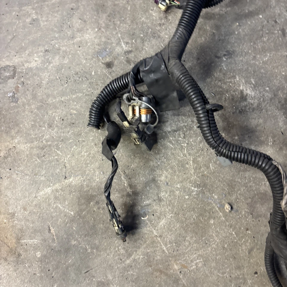 2003-2004 Trailblazer XL, ENVOY XL , Rainier ENGINE WIRE HARNESS 5.3L VORTEC - Image 4 of 4