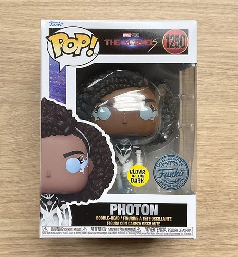 Funko Pop Marvel The Marvels Photon GITD #1250 + Protector Gratis