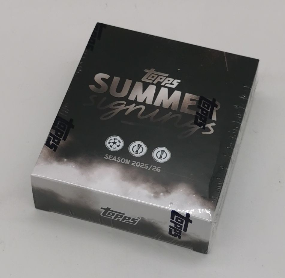 Topps UEFA Club Competitions Summer Signings Box 2025-26 Trading Cards Display