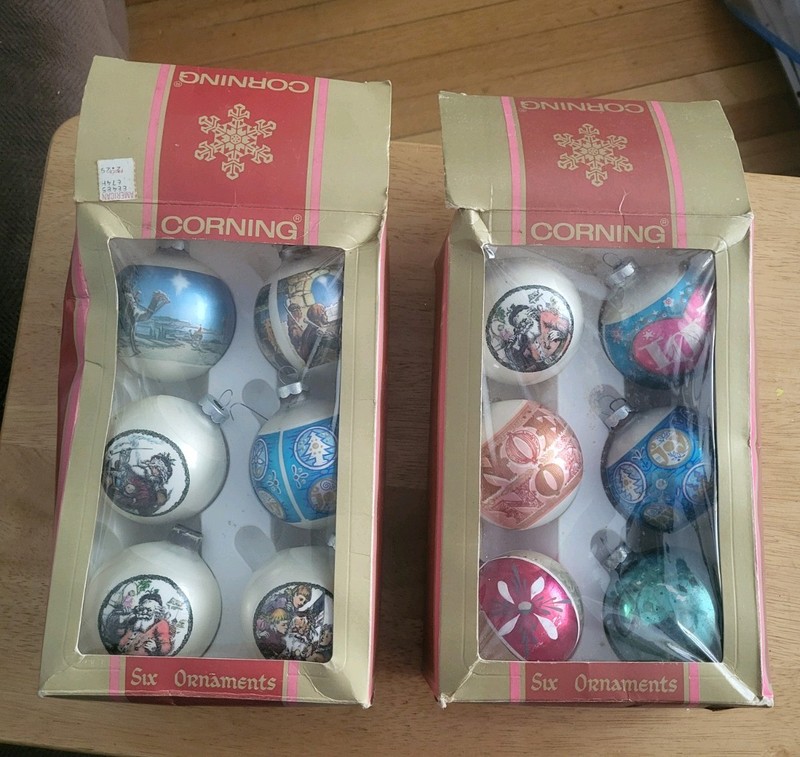 VINTAGE CHRISTMAS CORNING ORNAMENTS LOT OF 12 DECORATIVE SANTA, NOEL, JOY, LOVE