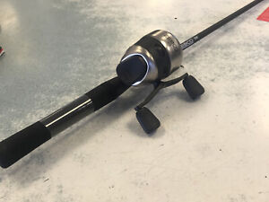 Zebco 33 Spincast Reel with Fishing Rod Combo - Black-6’ Medium Action 2 Piece