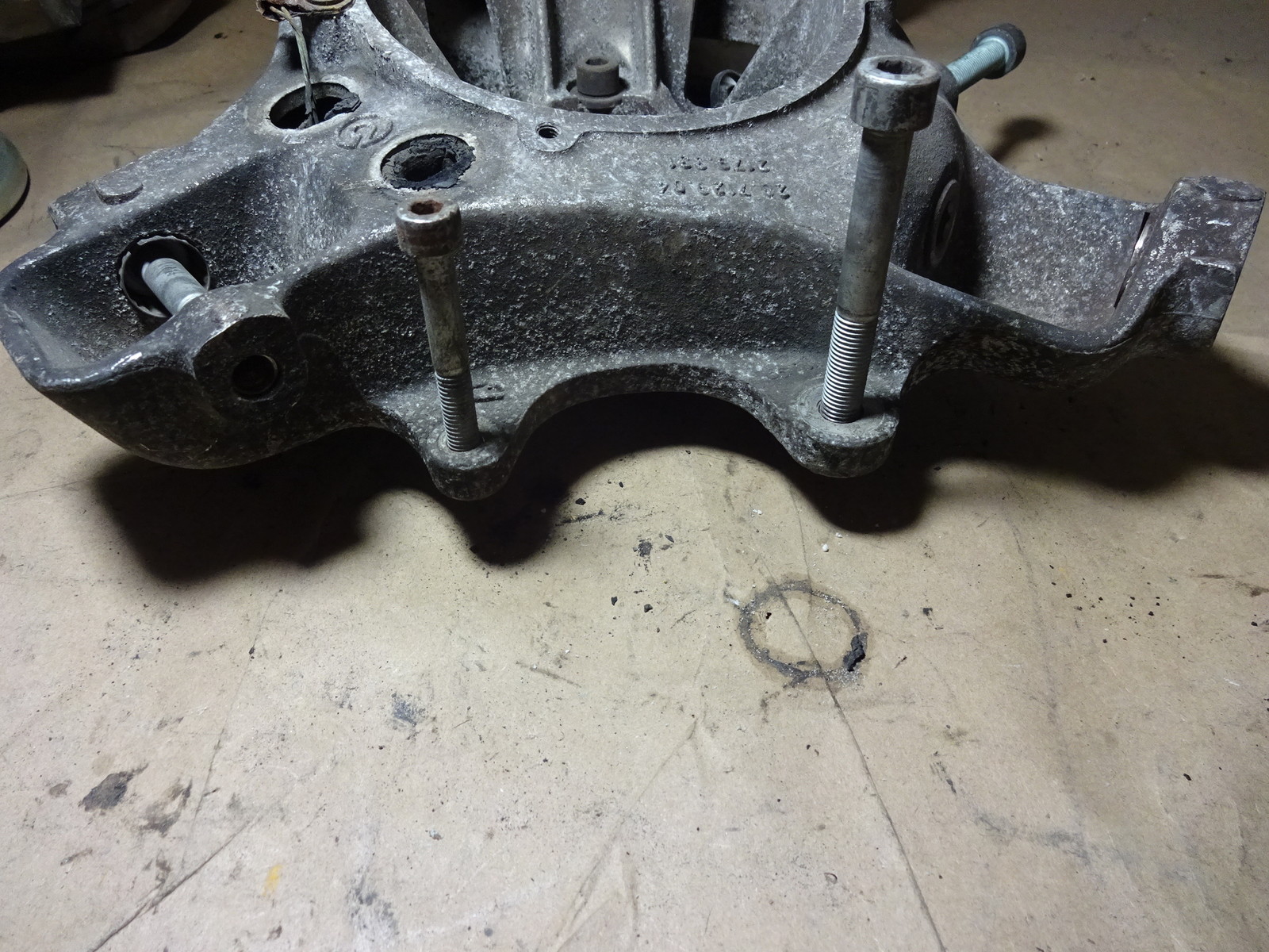 Ferrari 360 430 - RH Front LH Rear Knuckle Axle Hub Holder # 179328