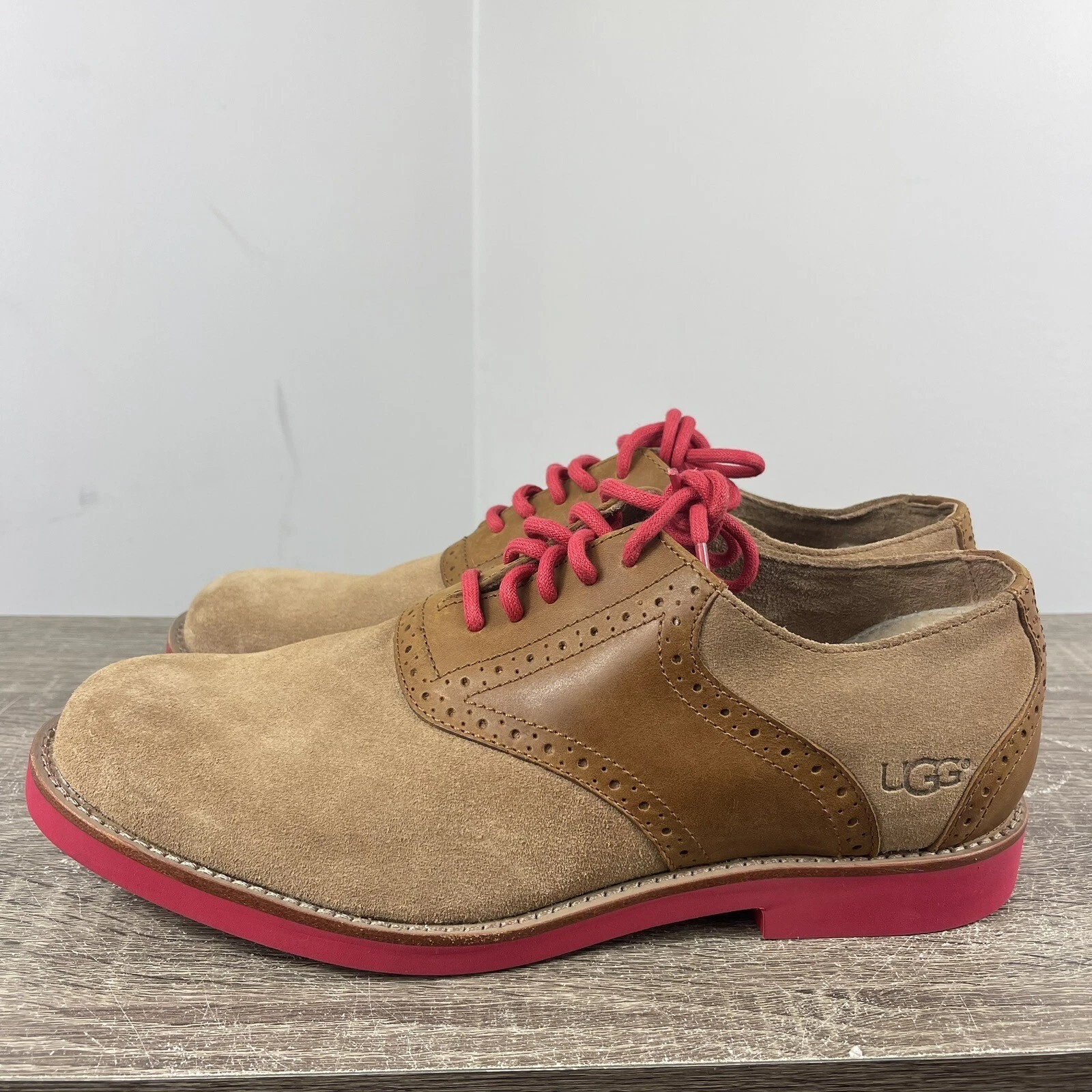 RARE SCARPE DA DERBY UGG da uomo taglia 10 Hixson pelle marrone castagno marrone chiaro agnello camoscio