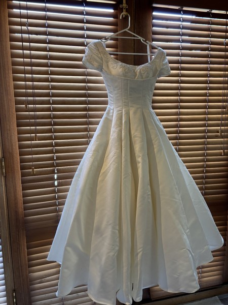 Wedding dress Angelina Baccini Bridal Couture size 8