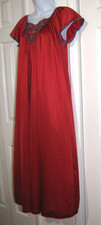 VTG Vanity Fair Maxi Nightgown Short-Sleeve Red Nylon Embroidered-Bodice XS/SP