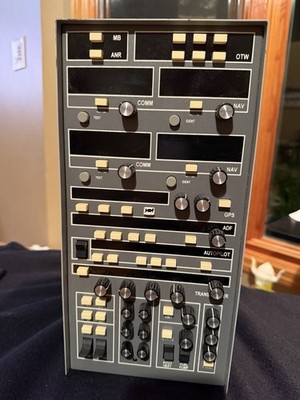 Cirrus Precision Flight Controls AV-1 Flight Simulator Console (S14)