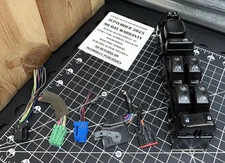 2003 2006 GENUINE OEM Chevy GMC Driver Master Power Window Switch 15202850 Nice