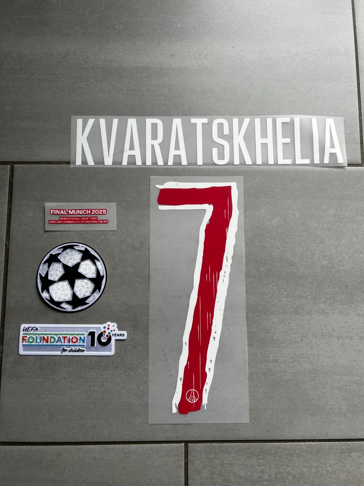 Maillot PSG 24-25 Flocage KVARATSKHELIA 7 Ligue des Champions avec Patchs