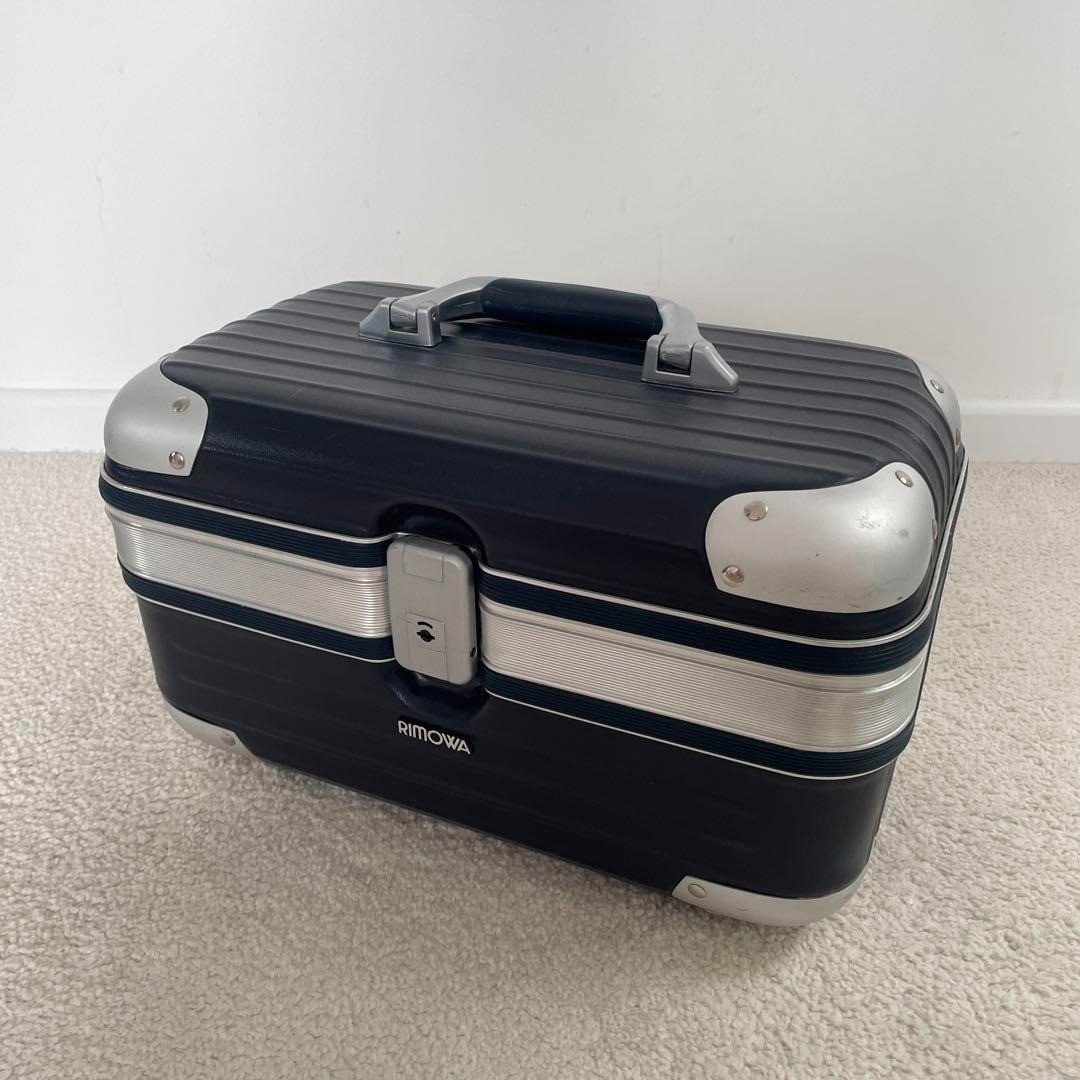 Rimowa Limbo Beauty Case 19L Blue | eBay