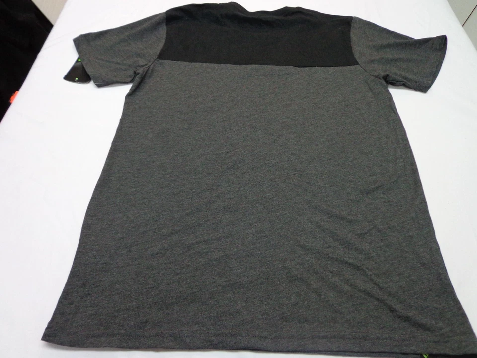 Camiseta Muscle Pharm MP Gris y Negra Pequeña NUEVA con DEFECTO Foto 3 de 4