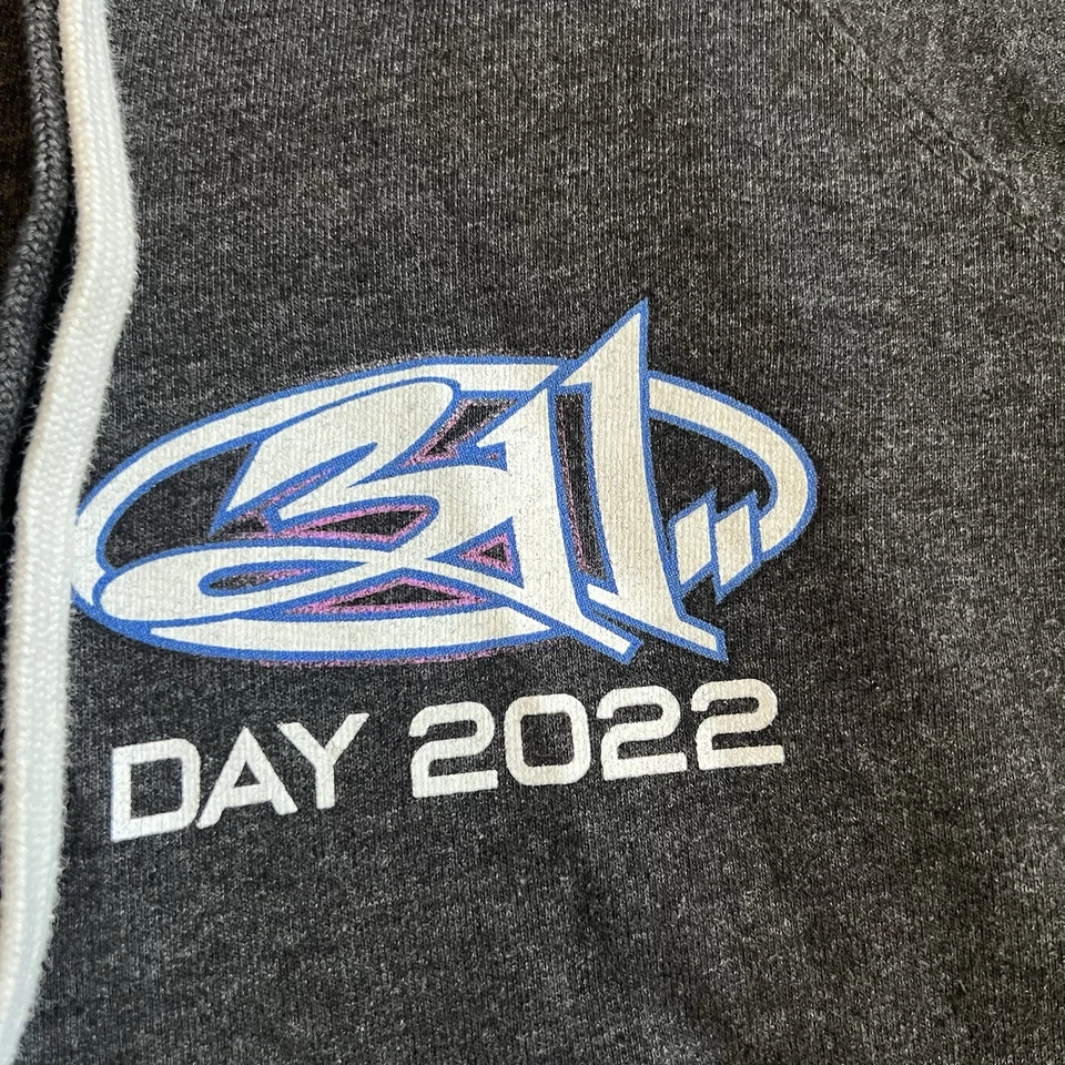 Sudadera con capucha cremallera completa 311 Day 2022 para hombre talla M gris Miles Tsang mercancía de concierto Foto 4 de 4