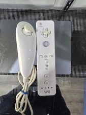Official Nintendo OEM Wii Remote Wiimote Controller White RVL-003 With Nunchuck