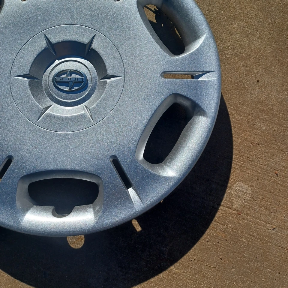 Tapacubos serie Scion xB o xD 2008-2015 se adapta a ruedas de 16" 61151, A052 A repintado Foto 4 de 4