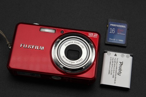 Fujifilm FinePix J32 12.2MP Digitalkamera rot getestet - Bild 1 von 5