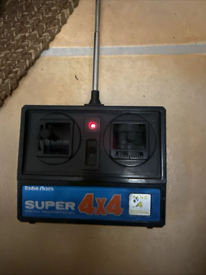 Radio Shack Toyota Nikko Malibu Super 4X4 RC Camión Control Remoto Funcionando De Colección Raro Foto 3 de 4