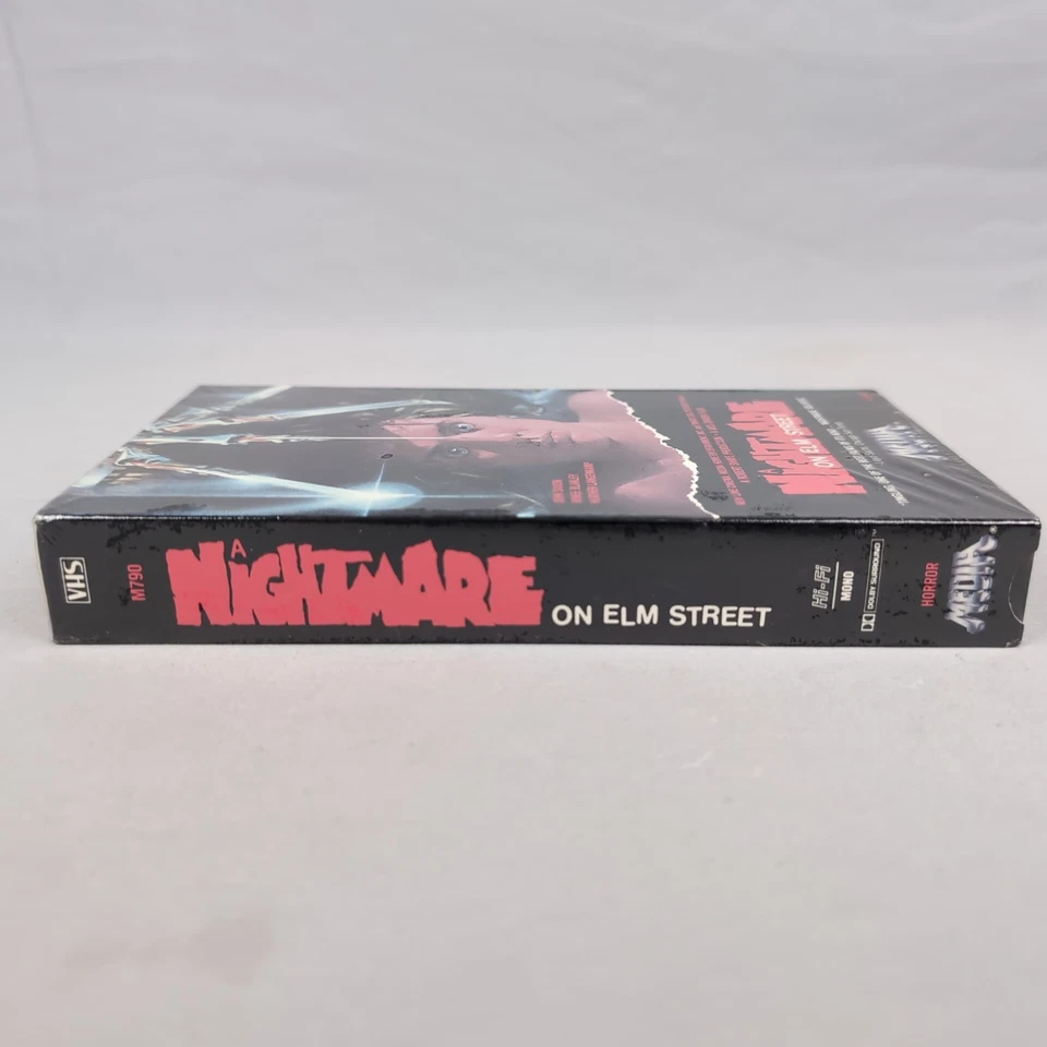 A Nightmare On Elm Street SEALED w/ MEDIA WATERMARK- 1987 2nd Release M790 Foto 3 de 4