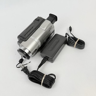 Sony CCD-TRV108 Hi8 Handycam Camcorder w/ AC Adapter Tested Working