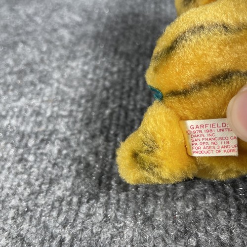 Garfield 1981 Vintage Dakin Stuffed Animal Plush Toy 3.5" It's Not My Job Sash - Picture 5 of 6