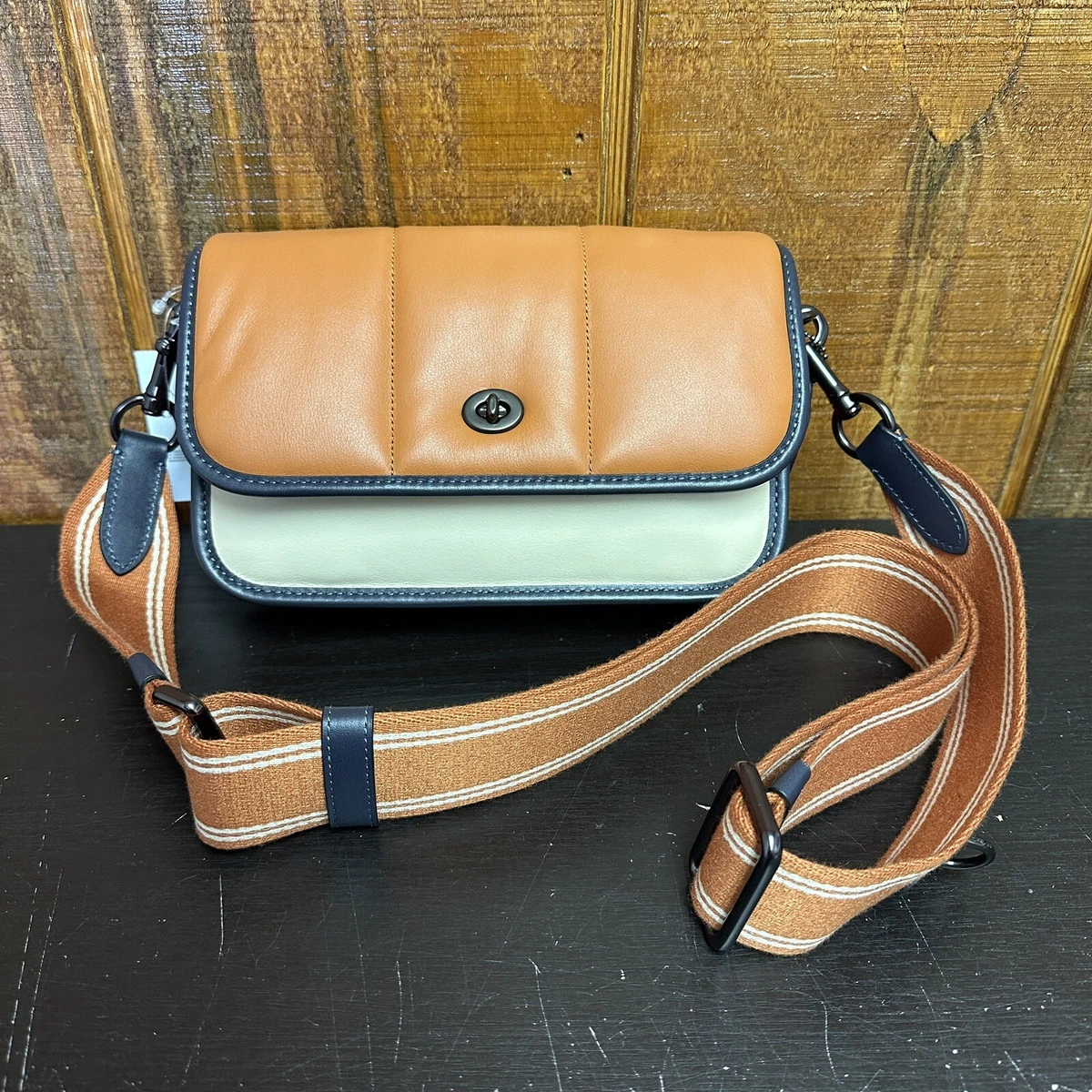 Coach dinky crossbody sales