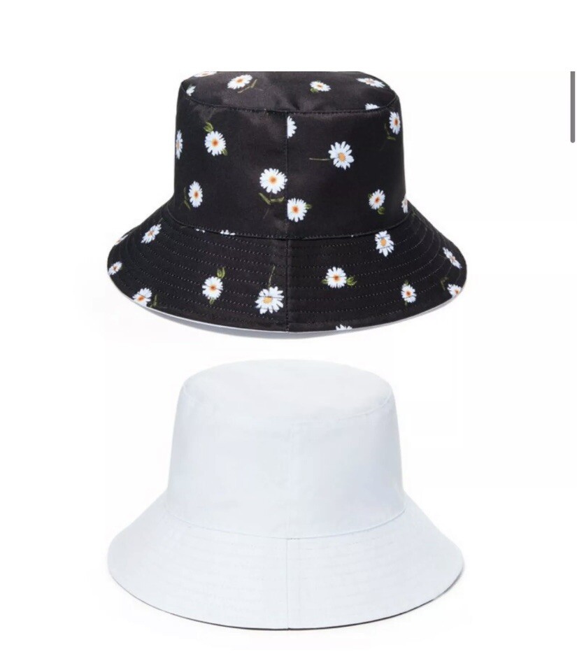 Alice + Olivia Bucket Hat Reversible Daisy Flowers FabFitFun  display picture 1