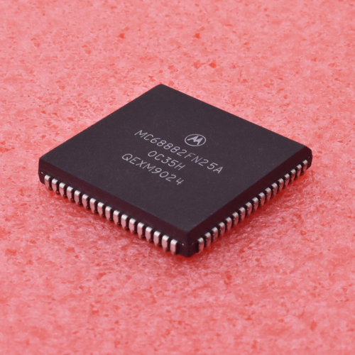 Motorola MC68882FN25A HCMOS Floating-point Coprocessor 1c12r